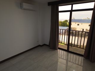 Foto 19 de Moderno departamento con balcón, piscina y áreas sociales en Katamar II - Manta