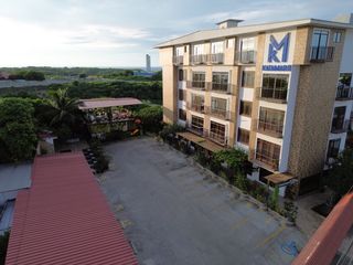Foto 2 de Moderno departamento con balcón, piscina y áreas sociales en Katamar II - Manta