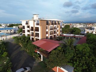 Foto 3 de Moderno departamento con balcón, piscina y áreas sociales en Katamar II - Manta