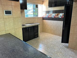 Foto 7 de SE VENDE CASA RENTERA SECTOR SAN ANTONIO MITAD DEL MUNDO
