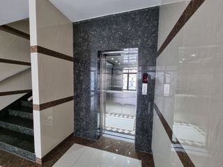 Foto 2 de Alquilo 20 oficinas con Baño Privado para Empresas, Centros Médicos o Educativos