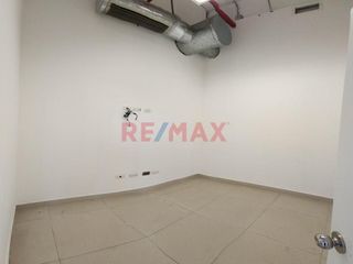 Foto 12 de Alquilo Local Comercial En Primer Piso En Av. Arequipa