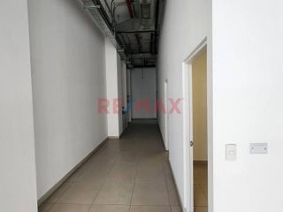 Foto 13 de Alquilo Local Comercial En Primer Piso En Av. Arequipa