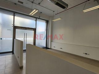 Foto 5 de Alquilo Local Comercial En Primer Piso En Av. Arequipa