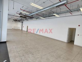 Foto 10 de Alquilo Local Comercial En Primer Piso En Av. Arequipa
