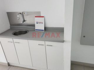 Foto 15 de Alquilo Local Comercial En Primer Piso En Av. Arequipa