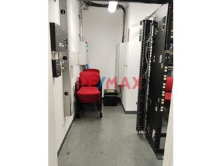 Foto 2 de Alquiler De Oficina De 207 Mt Implementada