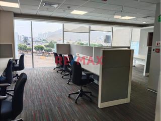 Foto 1 de Alquiler De Oficina De 207 Mt Implementada