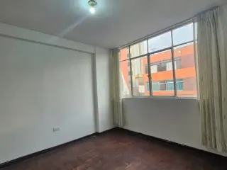 Foto 1 de 🎯 ¡Inversión con ubicación estratégica! 📍 Breña – Departamento u oficina