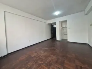 Foto 2 de EN VENTA – Departamento u Oficina en Breña