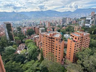 Foto 30 de Venta-Espectacular Apartamento en Poblado - Las Lomas No. 2, Medellín