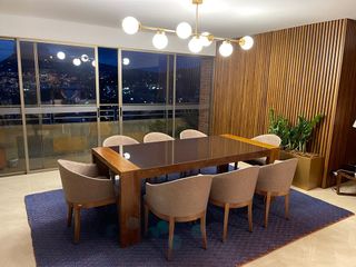 Foto 10 de Venta-Espectacular Apartamento en Poblado - Las Lomas No. 2, Medellín