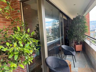 Foto 22 de Venta-Espectacular Apartamento en Poblado - Las Lomas No. 2, Medellín