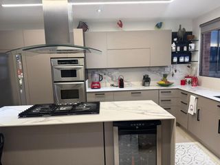 Foto 18 de Venta-Espectacular Apartamento en Poblado - Las Lomas No. 2, Medellín