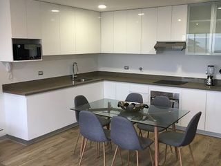 Foto 5 de VENTA Departamento, en Barranco a un paso del Malecón 100 m2 2 Habitaciones 2 Baños