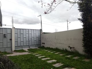 Foto 1 de RENTO CASA GRANDE EN LLANO GRANDE