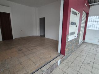 Foto 2 de Local Comercial en Alquiler en Cdla El Condor, Avenida Principal, Norte de Guayaquil.