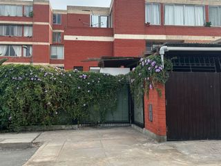 Foto 3 de CASA DE DOS PLANTAS, SAN BORJA