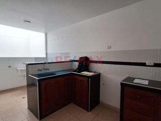 Foto 2 de Vendo Departamento 2Do Piso En Calle Huascar Con Av. Los Incas Ao 50.70