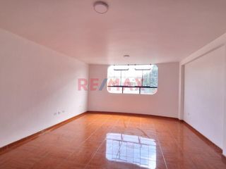 Foto 3 de Vendo Departamento 2Do Piso En Calle Huascar Con Av. Los Incas Ao 50.70