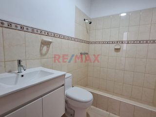 Foto 2 de Edificio En Venta Calle Huascar Con Av. Los Incas 681.87 M2