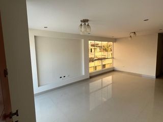Foto 3 de Alquiler de moderno departamento en Santa Victoria – 120 m² – 3er piso