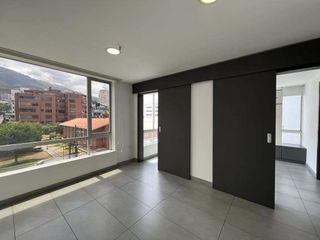 Foto 5 de Renta Quito Tenis suite más estudio  con balcón de 2 habitaciones Pet friendly