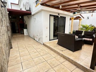 Foto 2 de Venta de casa Samanes 6 Norte de Guayaquil
