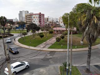 Foto 5 de ALQUILO AMPLIO DEPARTAMENTO FRENTE A PARQUE DE LA CRUZ EN PUEBLO LIBRE