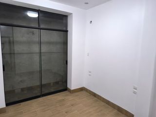 Foto 8 de Primer piso en alquiler urb. Abogados