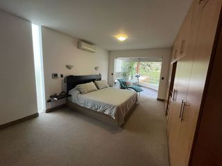Foto 22 de Exclusiva Casa en Venta en Urb. Rincón de la Planice II Etapa - Pachacamac / Estilo, Confort y Amplitud