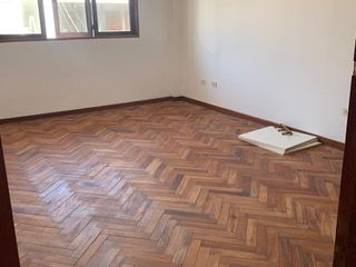 Foto 17 de Vendo casa 3 pisos, remodelada, lista para mudanza, San Miguel