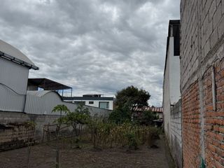 Foto 6 de RENTO TERRENO EN TUMBACO/ 780M2