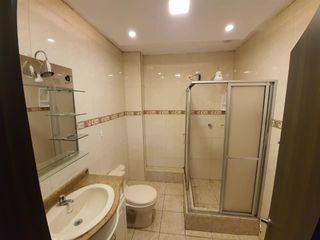 Foto 7 de CASA RENTERA DE VENTA CONOCOTO CON CASA DEPARTAMENTO Y LOCALES COMERCIALES