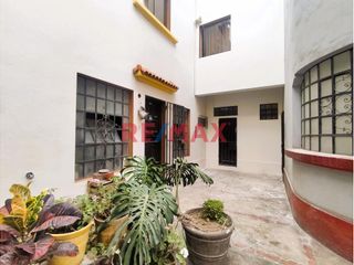 Foto 2 de CASA CÉNTRICA EN SANTA BEATRIZ | CERCA AL PARQUE DE LAS AGUAS | A UN PASO DE LA AV. AREQUIPA Y PETTIT THOUARS