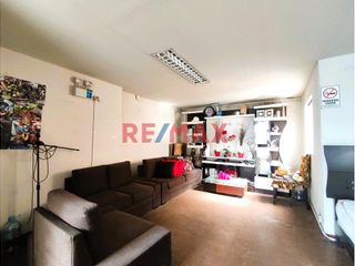Foto 1 de CASA CÉNTRICA EN SANTA BEATRIZ | CERCA AL PARQUE DE LAS AGUAS | A UN PASO DE LA AV. AREQUIPA Y PETTIT THOUARS