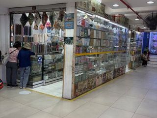 Foto 4 de VENDO UBICADISIMO LOCAL EN GALERIA BARRIO CHINO - CERCADO DE LIMA