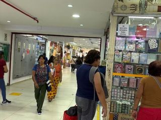 Foto 5 de VENDO UBICADISIMO LOCAL EN GALERIA BARRIO CHINO - CERCADO DE LIMA