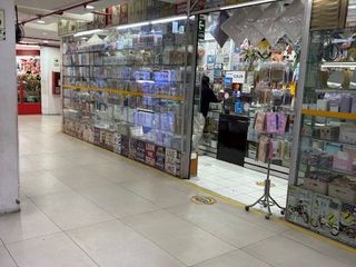 Foto 6 de VENDO UBICADISIMO LOCAL EN GALERIA BARRIO CHINO - CERCADO DE LIMA