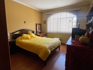 Foto 15 de CASA DE VENTA, Sector Narancay C1480