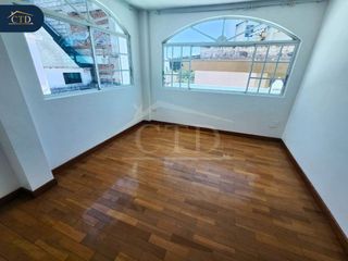 Foto 6 de Rento casa con 5 dormitorios, sector Monteserrín, Norte de Quito