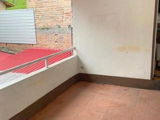 Foto 31 de Casa en venta, rentera y residencial, de tres departamentos, sector Otorongo