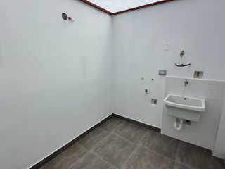 Foto 10 de VENTA DEPARTAMENTO 169.60 M2 - SANTA CATALINA. A unos pasos de San Borja | Zentric 904