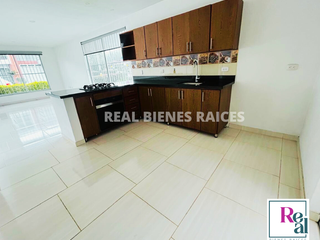 Foto 1 de VENDO CASA ESQUINERA UNIFAMILIAR CERCA AL CENTRO COMERCIAL VIVA