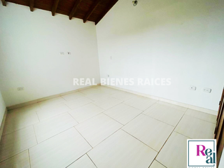Foto 21 de VENDO CASA ESQUINERA UNIFAMILIAR CERCA AL CENTRO COMERCIAL VIVA