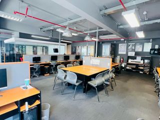 Foto 1 de OPORTUNIDAD DE COMPRA  EXCELNTE UBICACION!!! VENTA MOERNA OFICINA .  Surquillo. LIMITE SAN ISIDRO