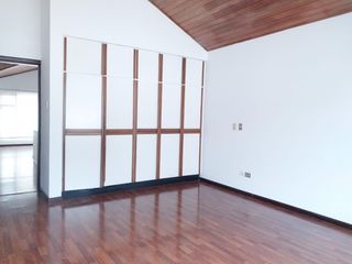 Foto 9 de Rento Casa 280 M2. Conjunto Lombarda. Quitgo Tenis.