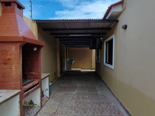 Foto 11 de Casa esquinera en alquiler-Urb.Portal al Sol.