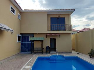 Foto 2 de Casa esquinera en alquiler-Urb.Portal al Sol.