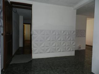 Foto 2 de DEPARTAMENTO CON LOCAL